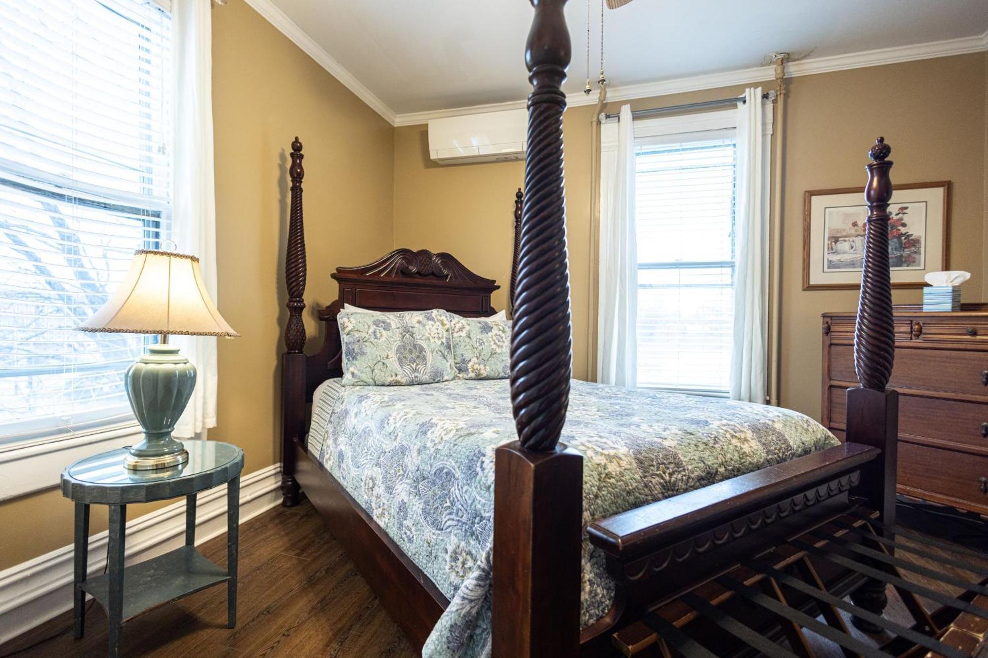 1898 Waverly Inn Хендерсънвил Екстериор снимка