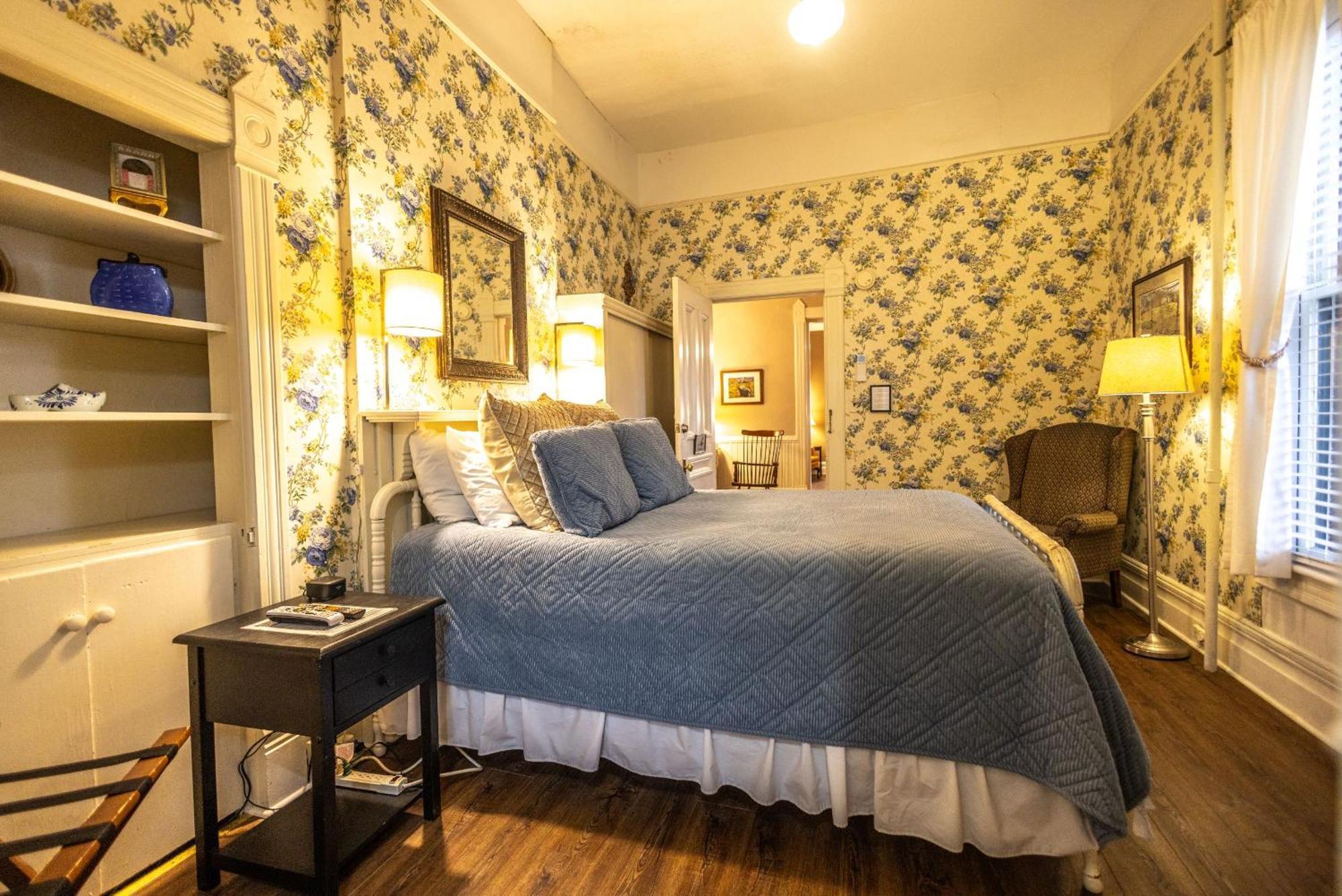 1898 Waverly Inn Хендерсънвил Екстериор снимка
